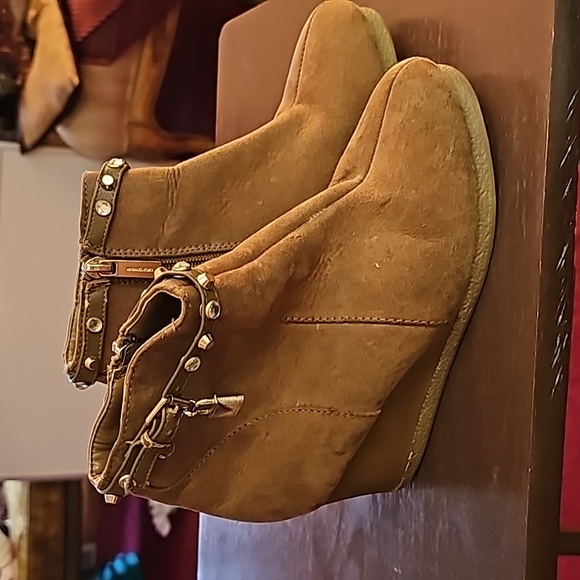 Girl's MK Cara Wedge Booties - Picture 4 of 11